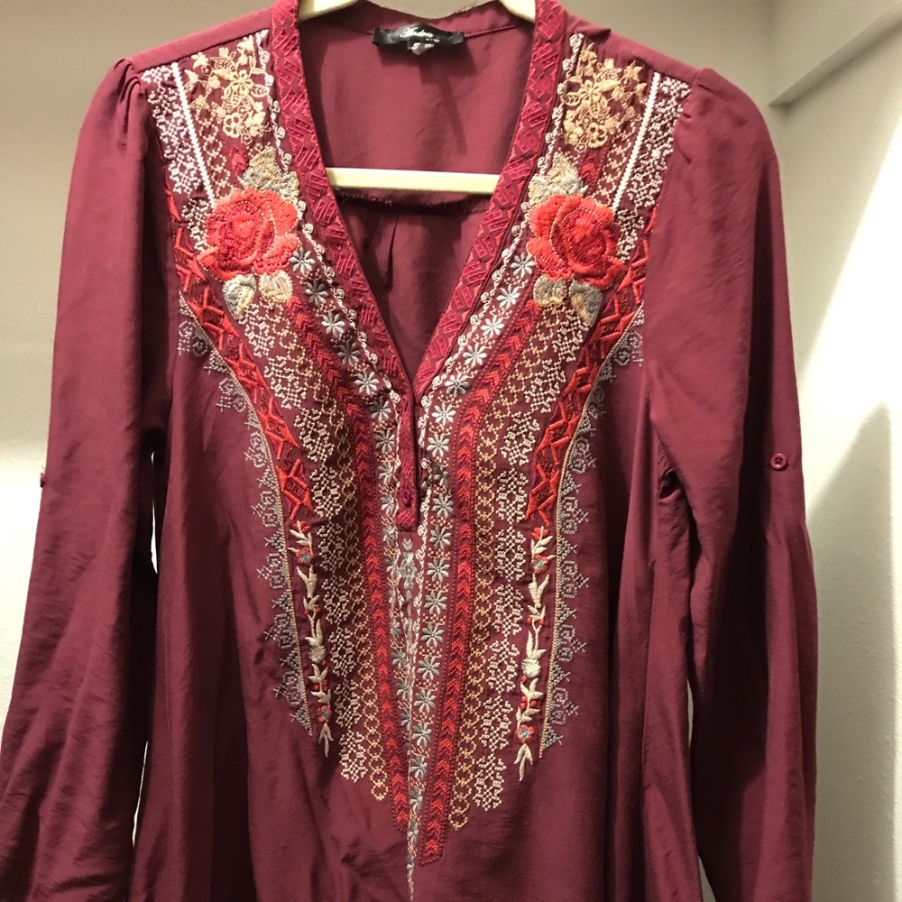 Women’s shirt